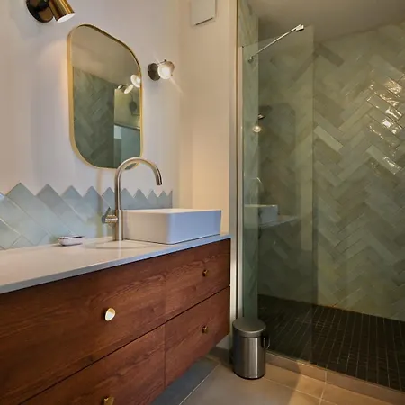 Chic Design - Family-friendly *